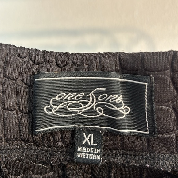 Pencil Skirt - Picture 3 of 5